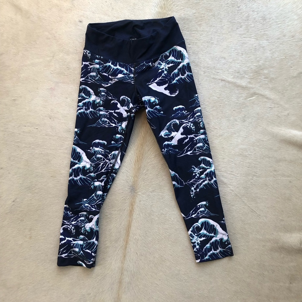 We Are Handsome Leggings with Wave Print